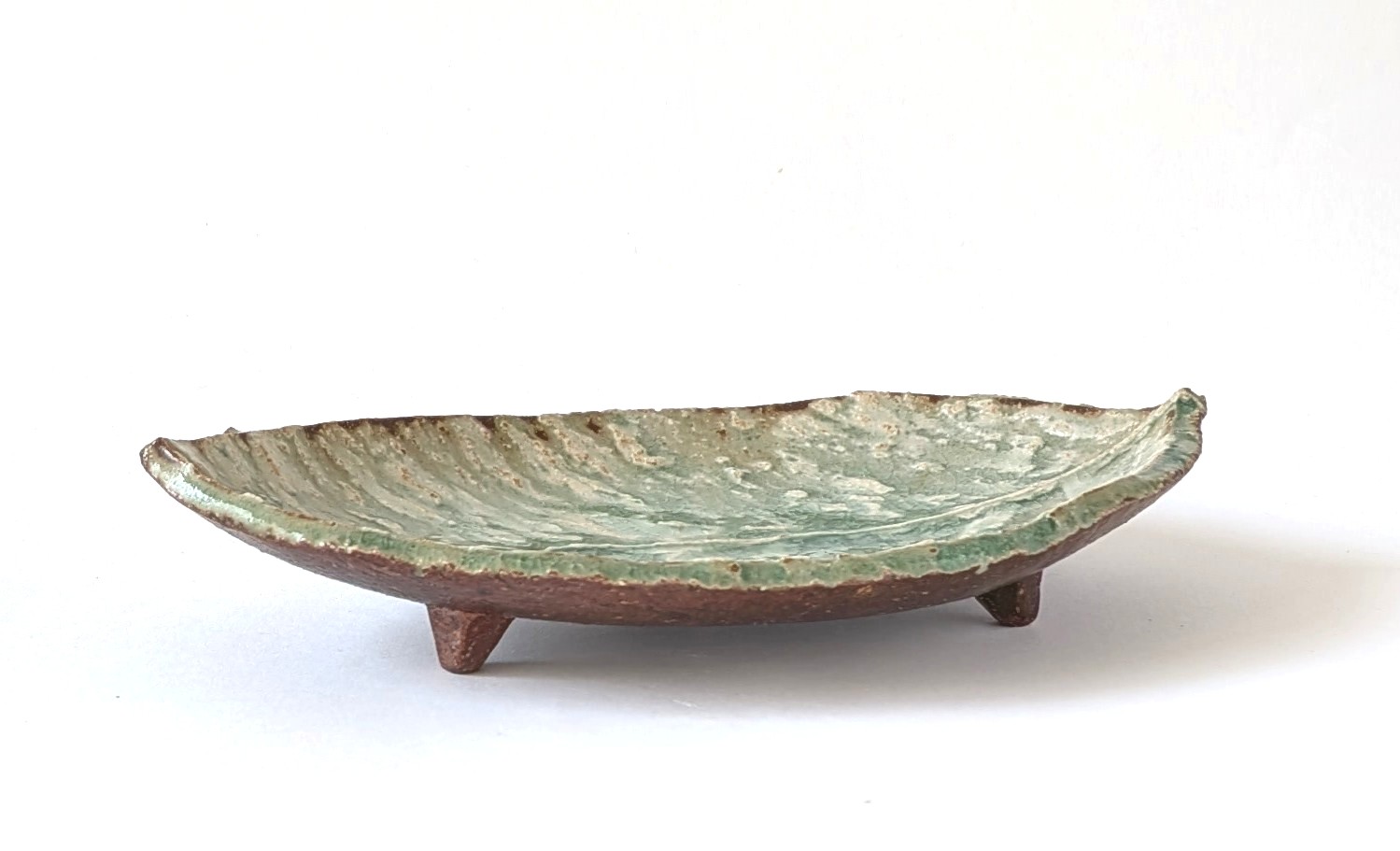 灰釉　木の葉皿